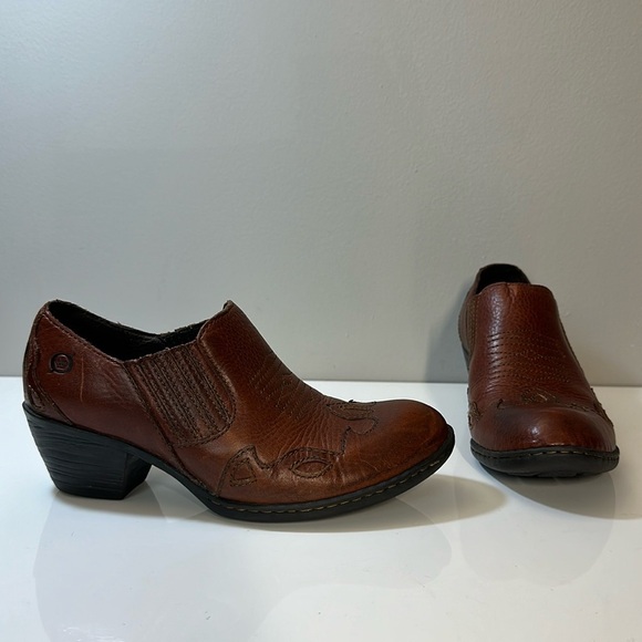 Born Brown Leather Western Booties Slip On Size 6.5